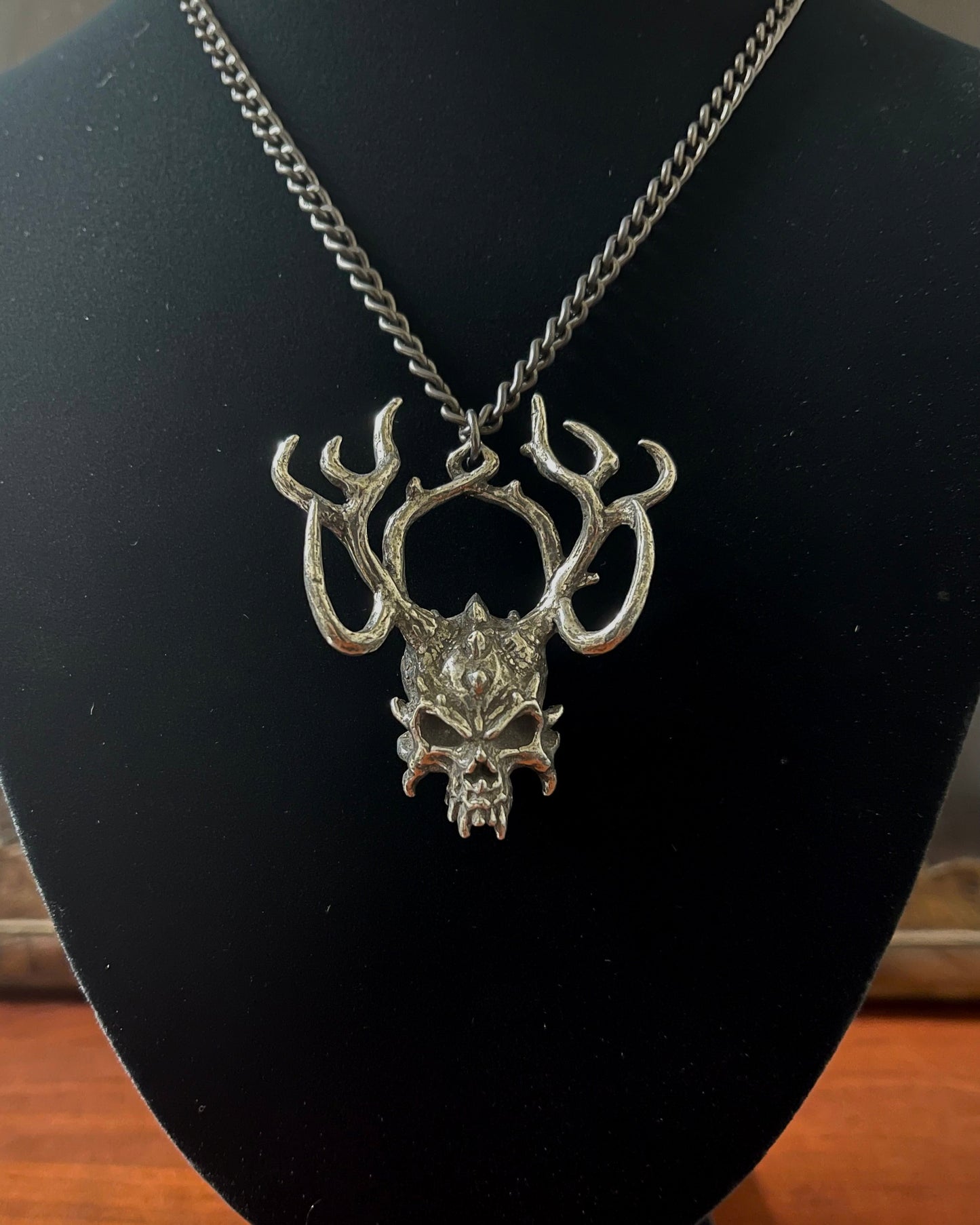 Shrine of Hollywood STAG SKULL NECKLACE jewelry Jewelry - Necklaces and Chokers necklace