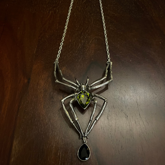 EMERALD VENOM NECKLACE Shrine of Hollywood Necklace Gothic Necklace Jewelry - Necklaces and Chokers Spider necklace