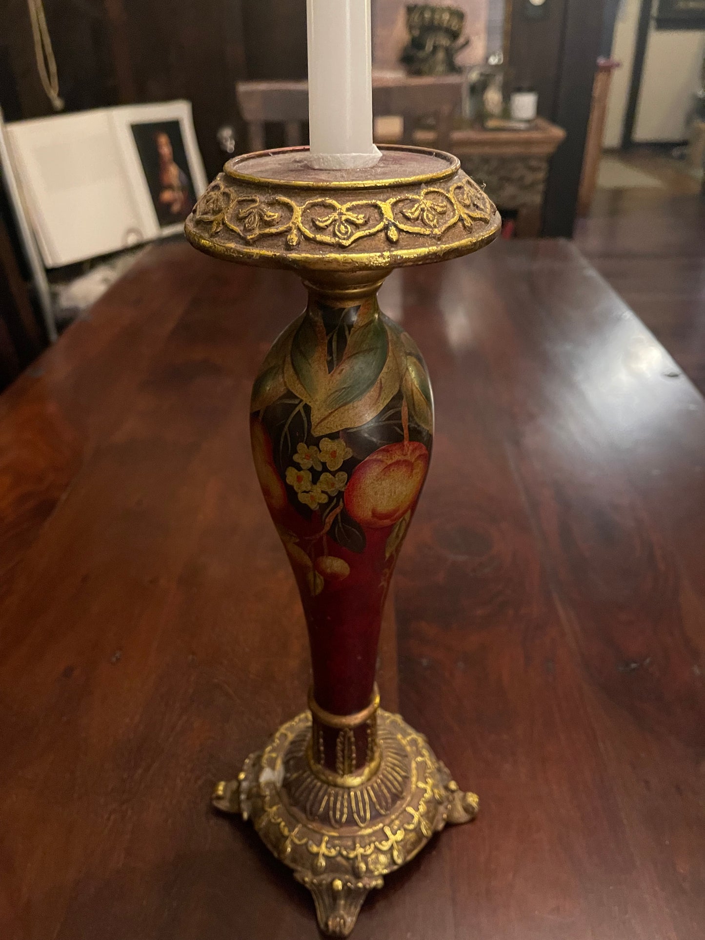 ELEGANT GOLD LEAF RENAISSANCE CANDLE HOLDER
