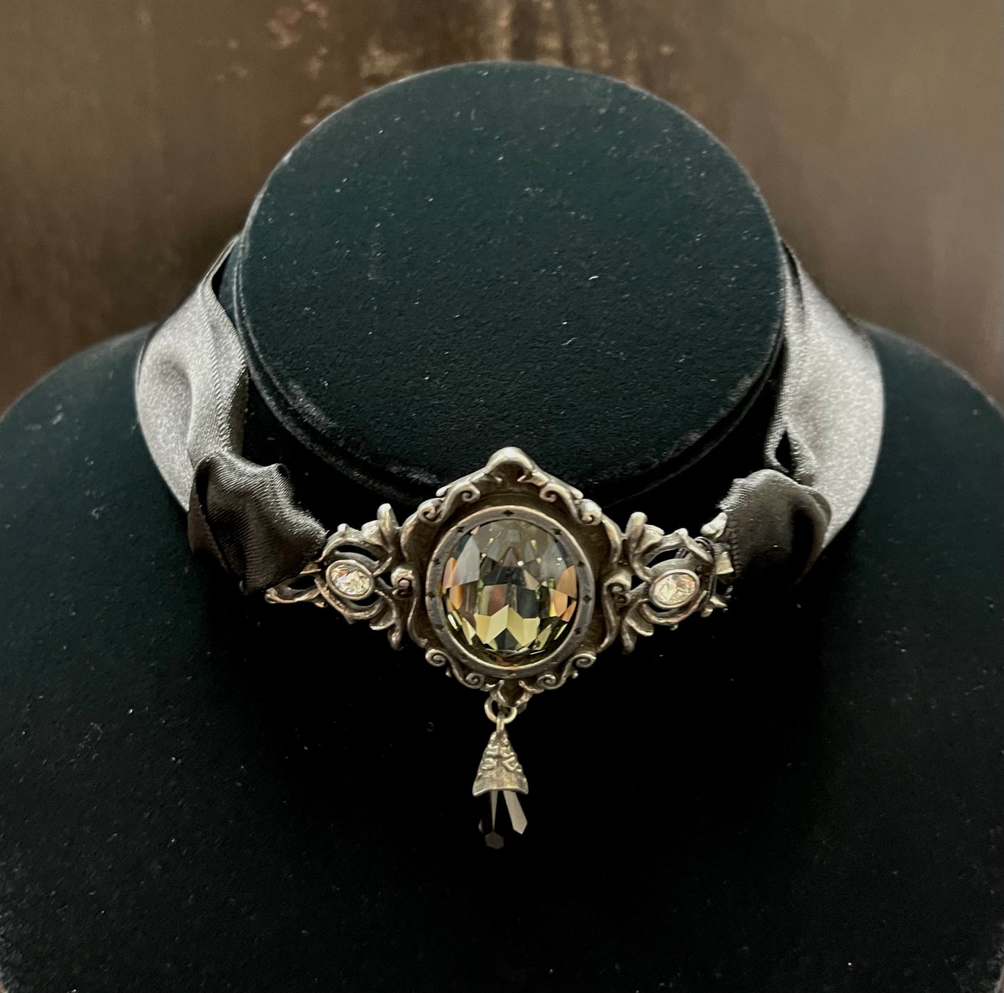 Shrine of Hollywood GREYHEART CHOKER
