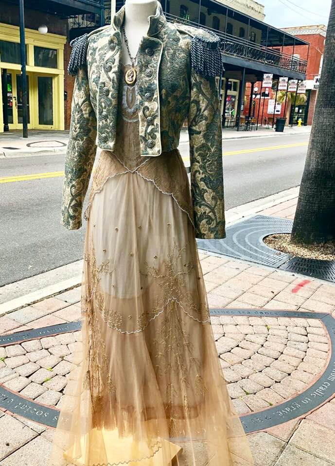 TOREADOR JACKET - GREEN AND IVORY TAPESTRY Shrine of Hollywood jacket Women's Jackets