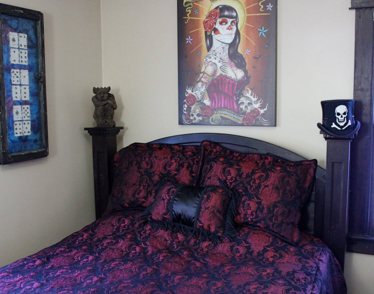 Shrine of Hollywood MEDIEVAL TAPESTRY DUVET AND PILLOW SET - RED/BLACK - QUEEN SIZE bed bedding duvet pillow