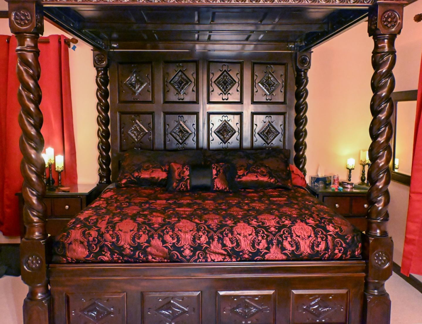 MEDIEVAL TAPESTRY DUVET AND PILLOW SET - RED/BLACK - KING SIZE Shrine of Hollywood bedding bed bedding duvet pillow