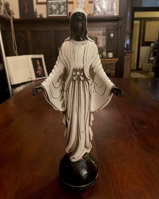 SANTA MARIA FIGURINE. Shrine of Hollywood figurine figurine Treasures and Relics