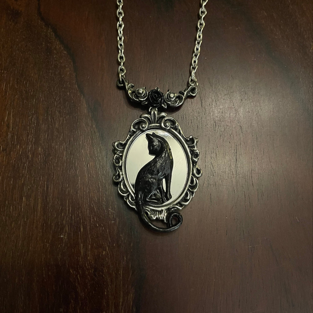CAT IN THE MIRROR NECKLACE