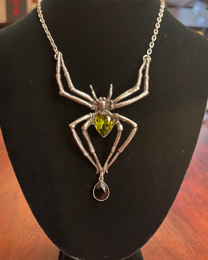 EMERALD VENOM NECKLACE Shrine of Hollywood Necklace Gothic Necklace Jewelry - Necklaces and Chokers Spider necklace