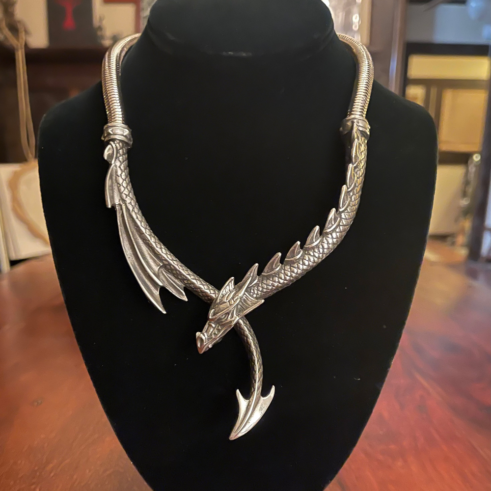 DRAGON'S LURE NECKLACE