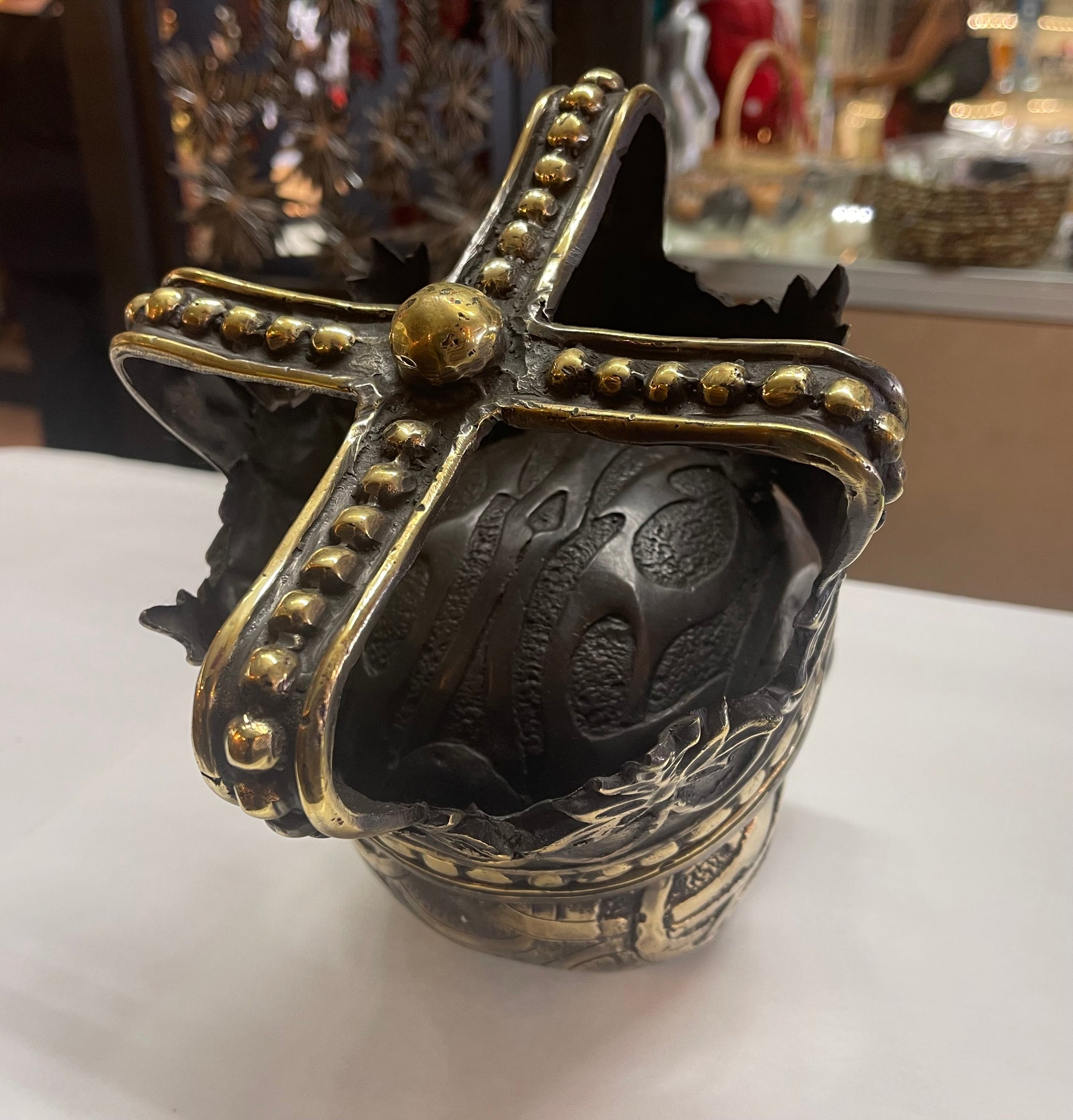 THE CROWNED SKULL - IMPERIAL CROWN Shrine of Hollywood skull art Treasures and Relics
