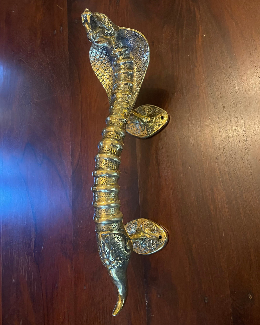 COBRA DOOR HANDLE - BRASS