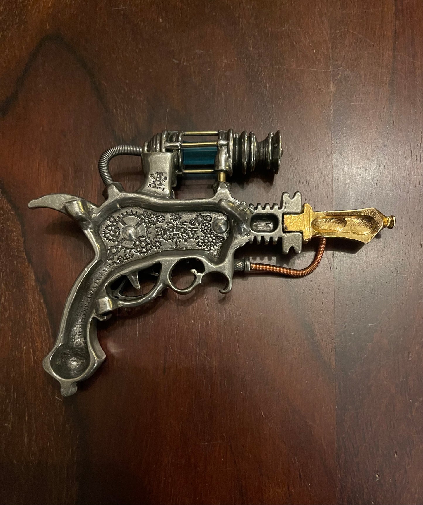 STEAMPUNK RAYGUN Shrine of Hollywood belt buckle Jewelry - Necklaces and Chokers Treasures and Relics