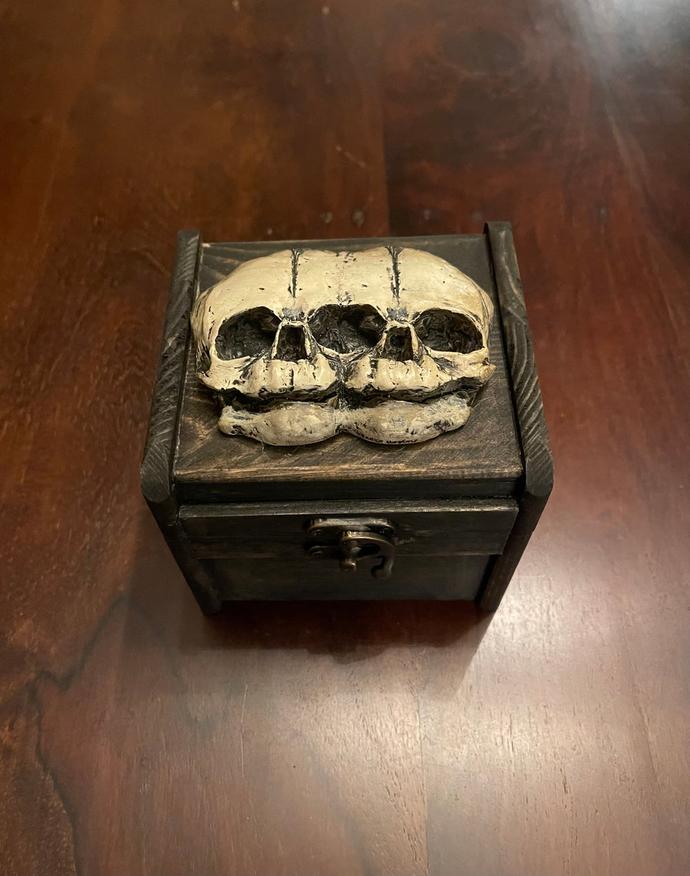 DOUBLE BABY SKULL BOX