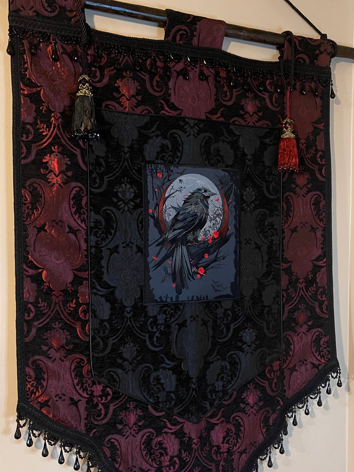 LARGE MEDIEVAL TAPESTRY WALL HANGNG - THE RAVEN - RED/BLACK