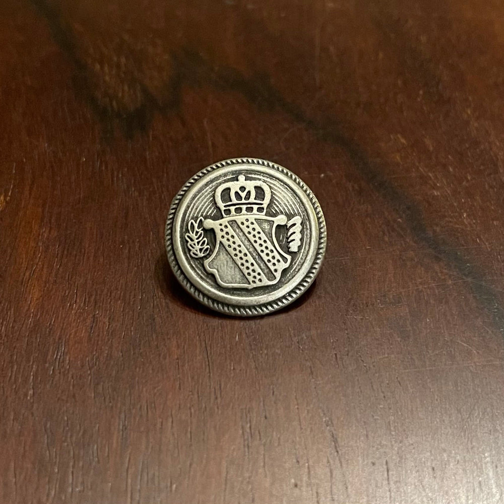 CROWN AND SHIELD COAT OF ARMS BUTTON - STYLE # 4014 - One dozen
