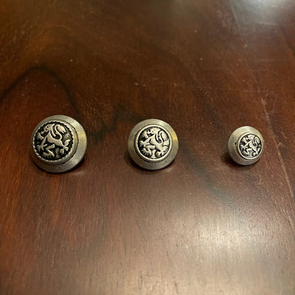 ANTIQUE MEDIEVAL LION BUTTON - MEDIUM SIZE - 1 DOZEN