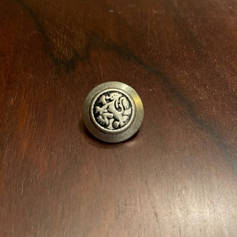ANTIQUE MEDIEVAL LION BUTTON - MEDIUM SIZE - 1 DOZEN