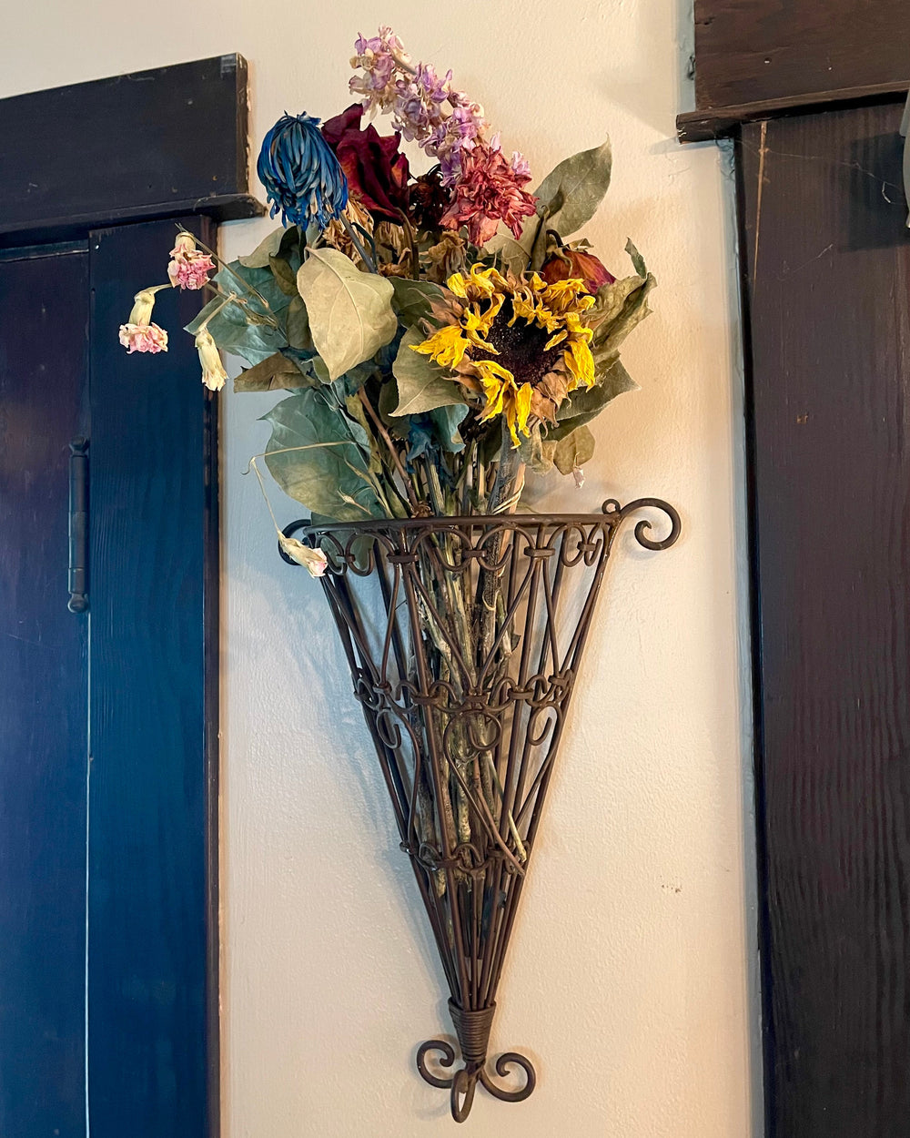 FLOWER WALL SCONCE