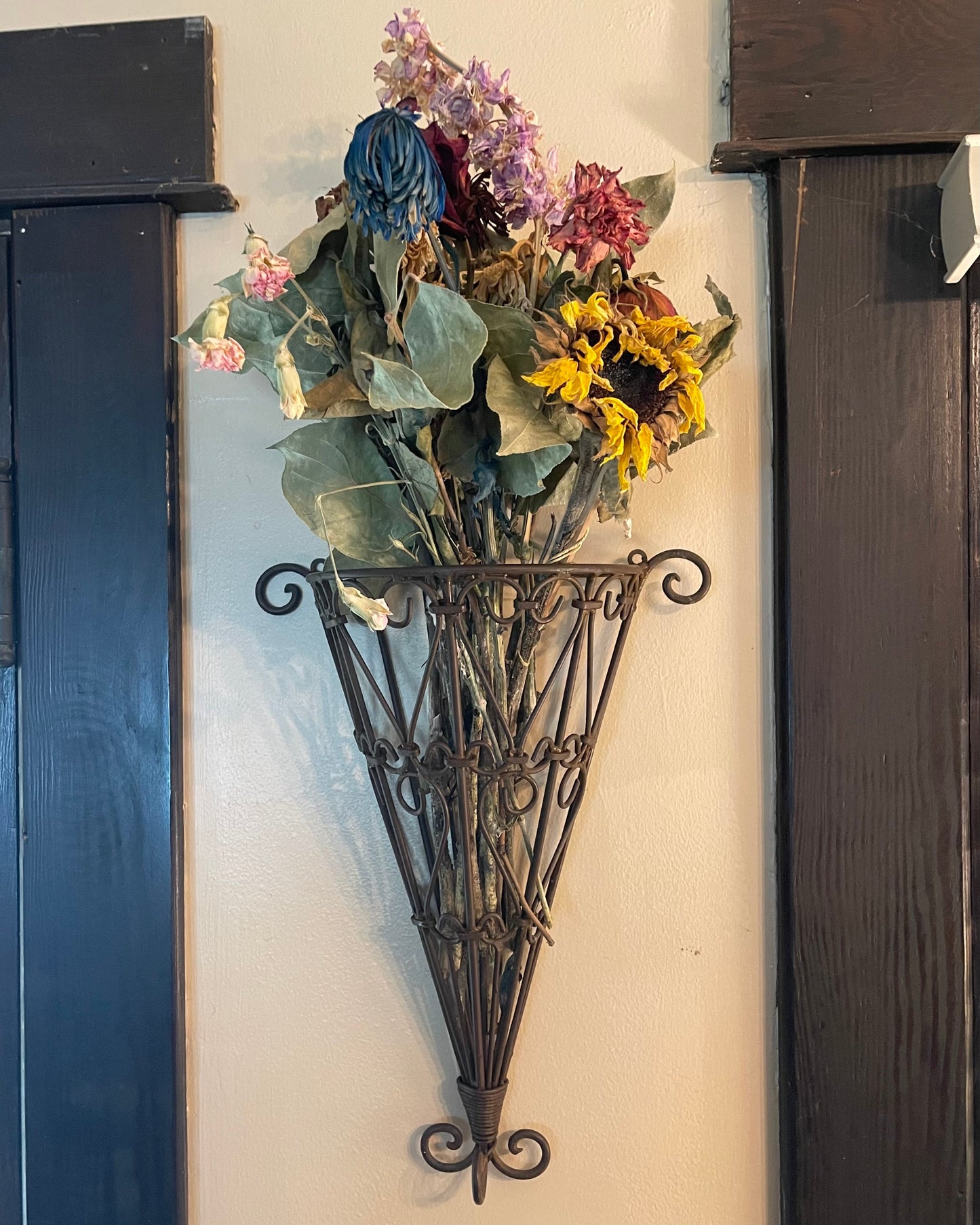 FLOWER WALL SCONCE
