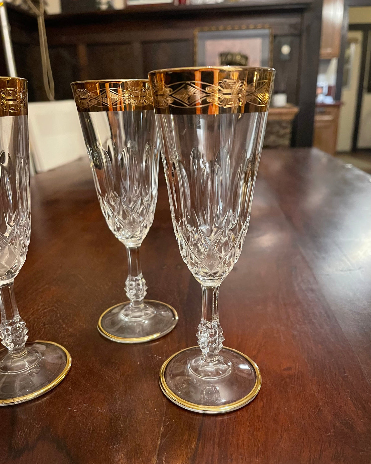 GOLD RIMMED CRYSTAL CHAMPAGNE GLASSES x 3 Shrine of Hollywood champagne flute Goblets and Glassware