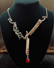 STRAIGHT RAZOR NECKLACE