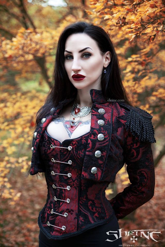 TOREADOR JACKET - RED AND BLACK TAPESTRY