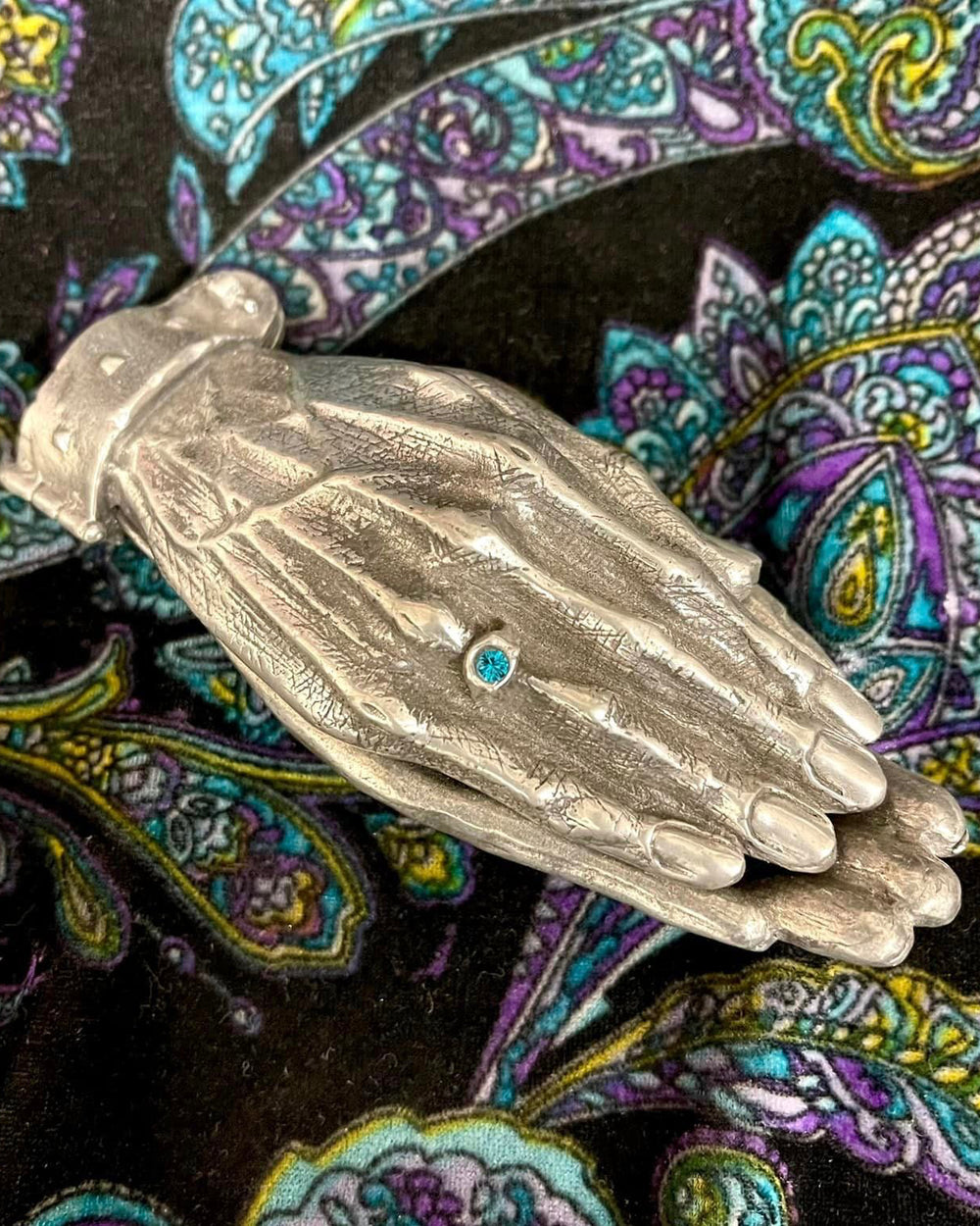 DEADMAN'S HAND CASKET