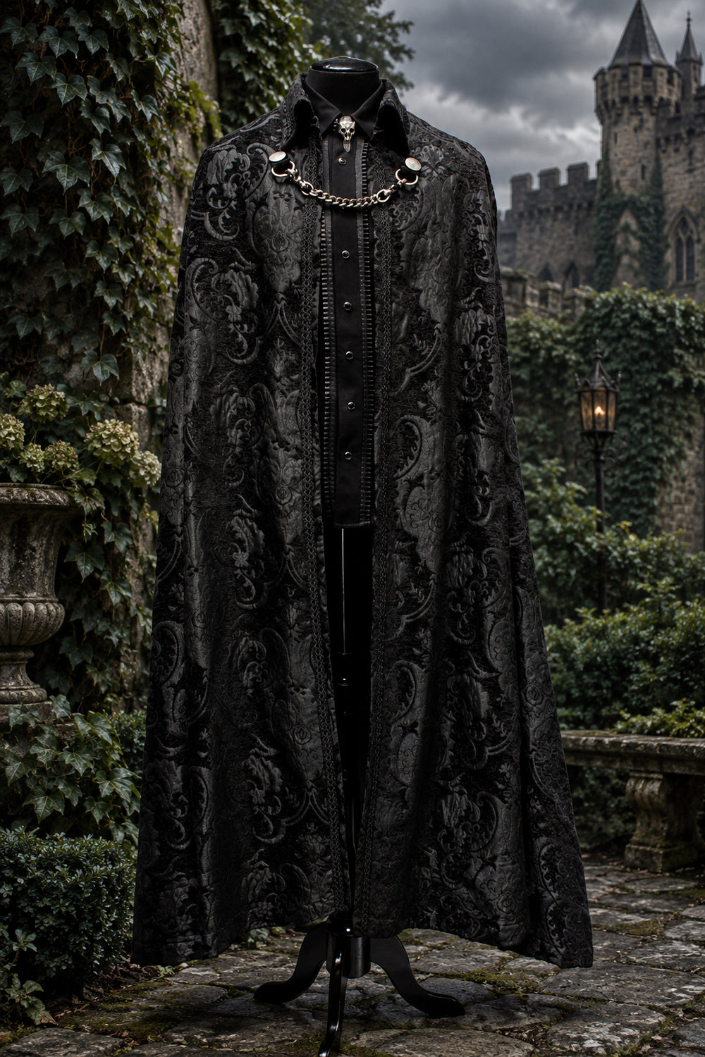 CLOAK OF DARKNESS - BLACK TAPESTRY W/ BLACK LINING
