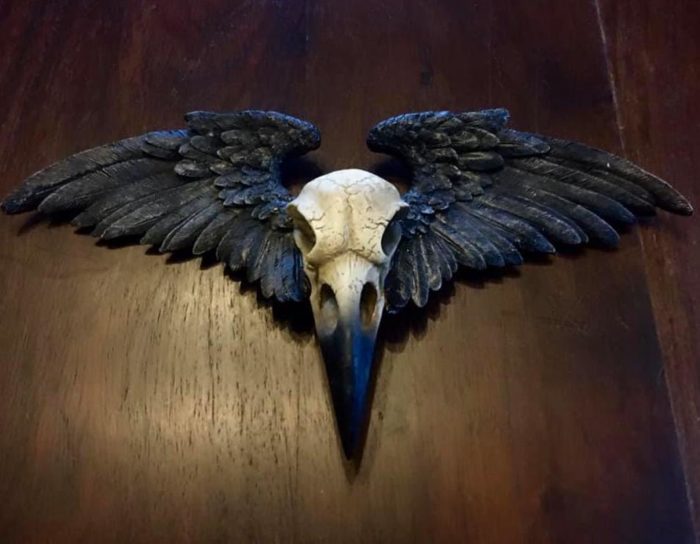 WINGED RAVEN SKULL WALL PLAQUE