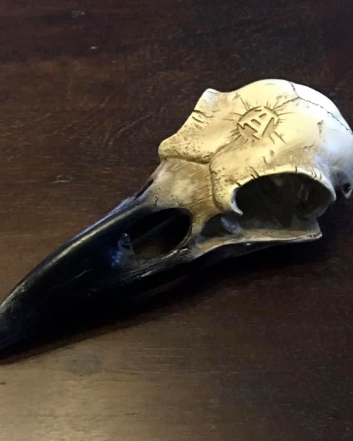 RAVEN'S SKULL DESK PIECE