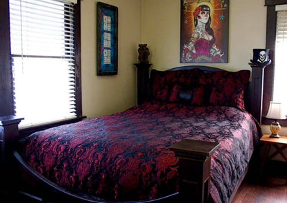 Shrine of Hollywood MEDIEVAL TAPESTRY DUVET AND PILLOW SET - RED/BLACK bed bedding duvet pillow